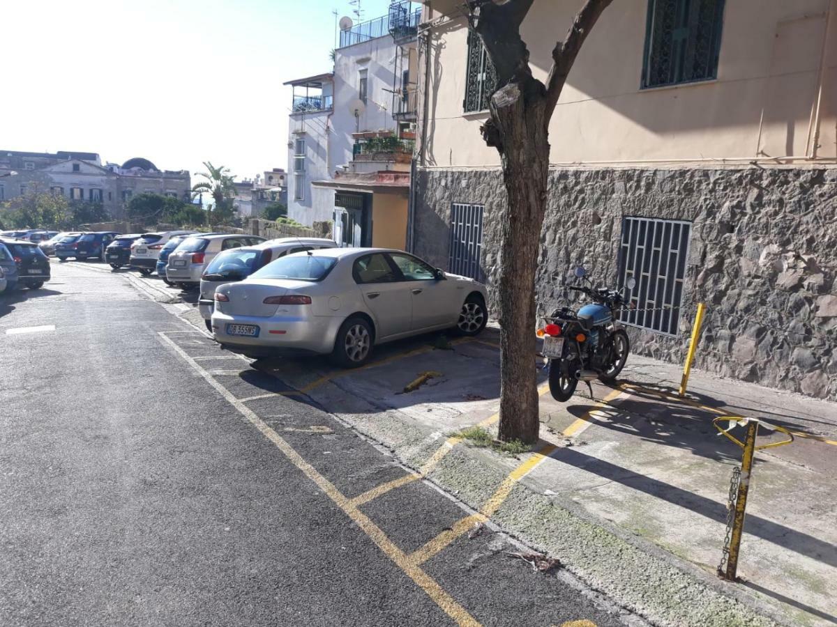 Vomero House With Free Parking 410 Cm Наполи Екстериор снимка
